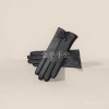 High-end genuine leather gloves for women in winter, extra-large fox fur mouth with added fleece and thickened warmth, touch screen fur mouth gloves Application Scenario
